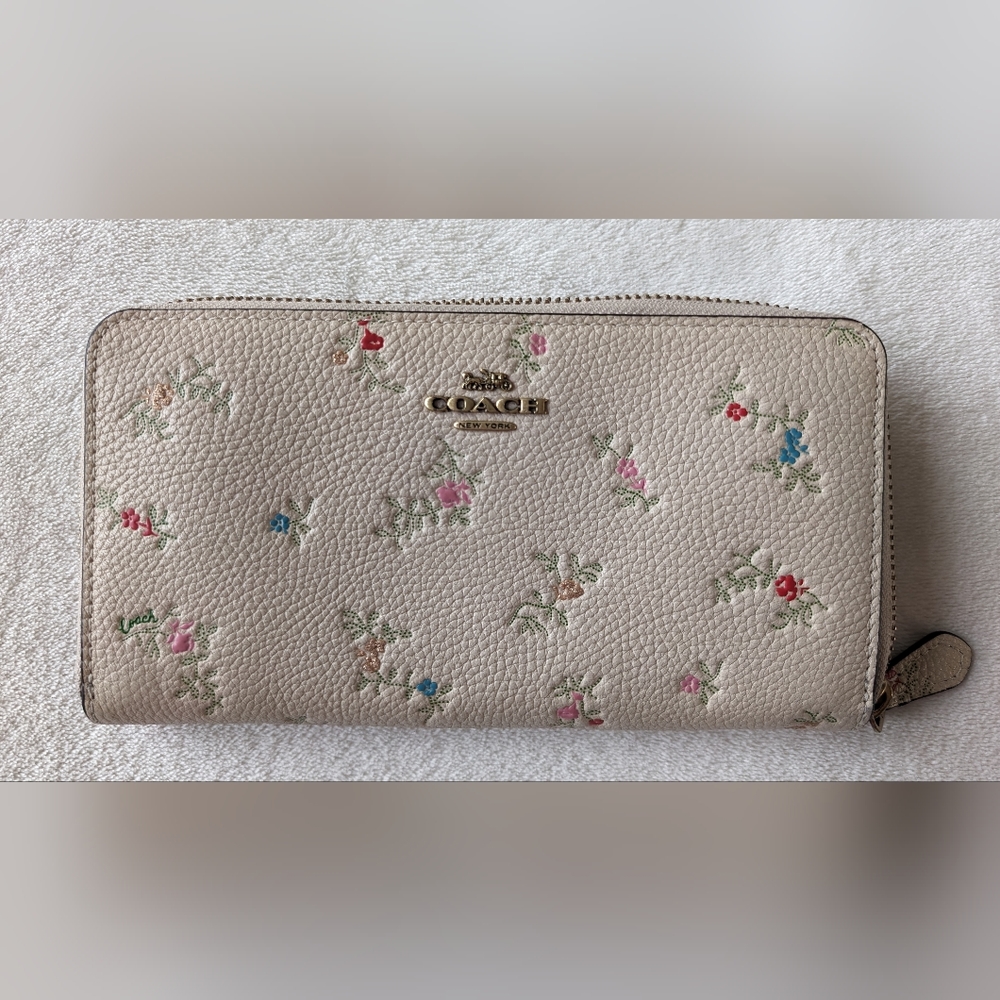 Coach Vintage Floral accordion wallet